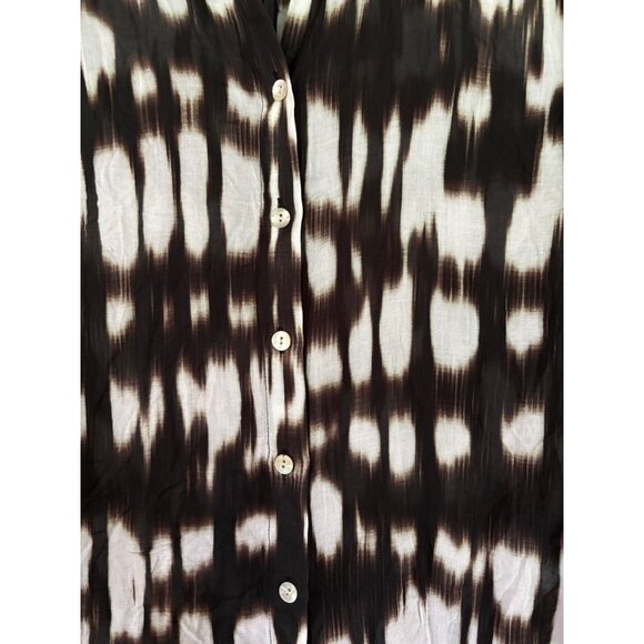 Bella Dahl In Black & White Blurred Ikat Print Button Down Blouse Lightweight - Picture 11 of 13